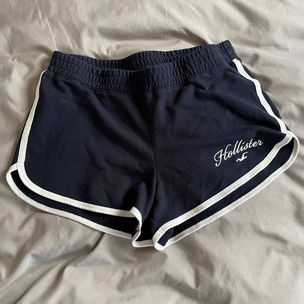 Hollister High Rise Shorts- Small